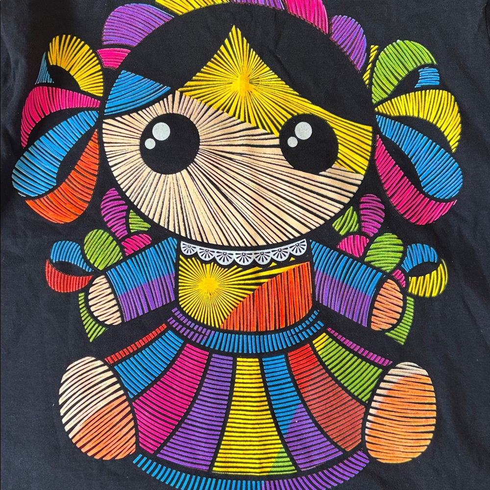 Colorful Graphic Tee Black Size M Cute Doll Design Streetwear Tee - Picture 4 of 4